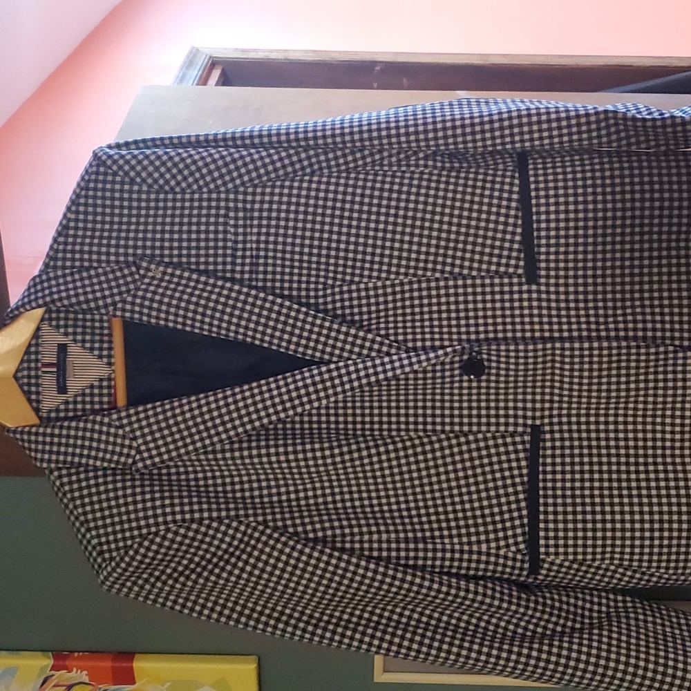 Navy and white Buffalo check blazer